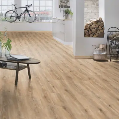LAMINAT K470 HRAST NATURA - PAKET 2,2205 m2, 1285 x 192 x 8 mm